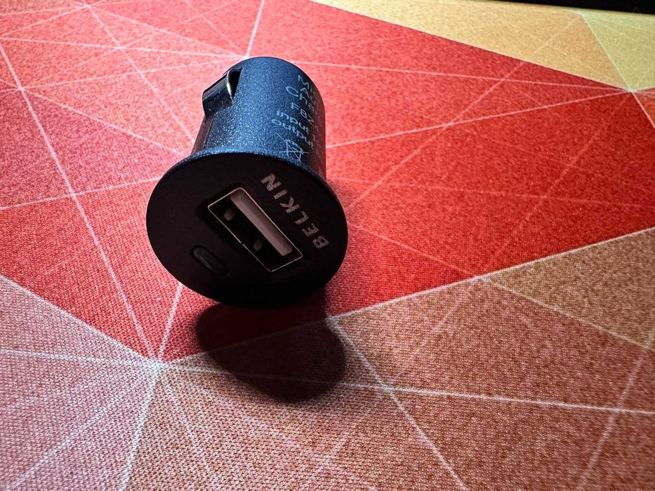 Автомобільний зарядний пристрій Belkin Micro samsung