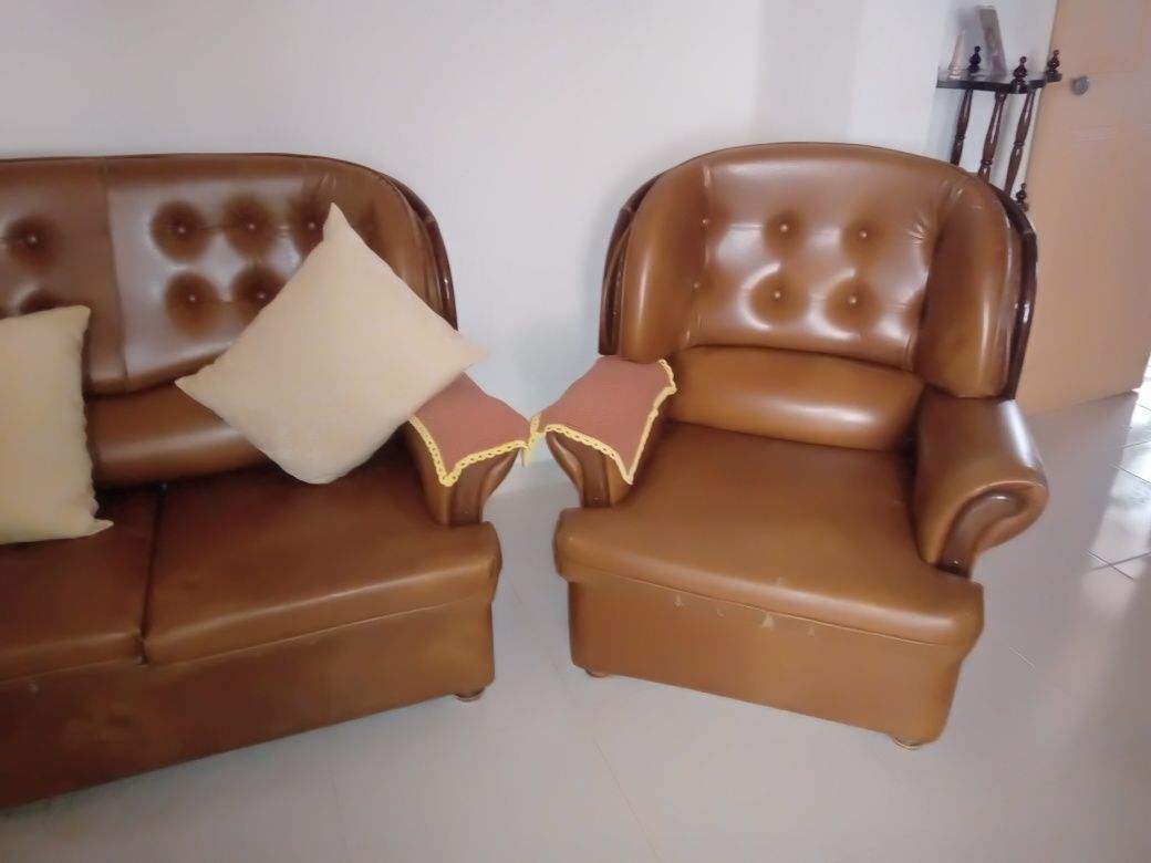 Sofás para venda  3 peças