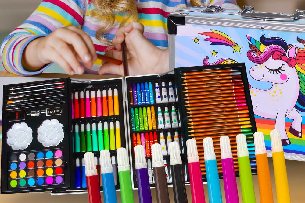 Дитячий набір для малювання в валізці "Единоріг" 145 предм Блакитний