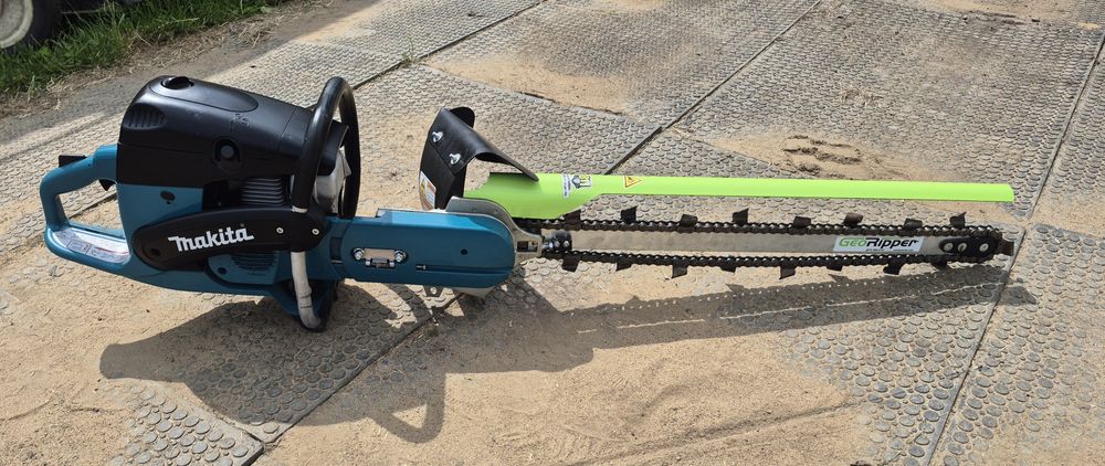 Koparka łańcuchowa minitrencher Georipper M700 Makita powystawowa