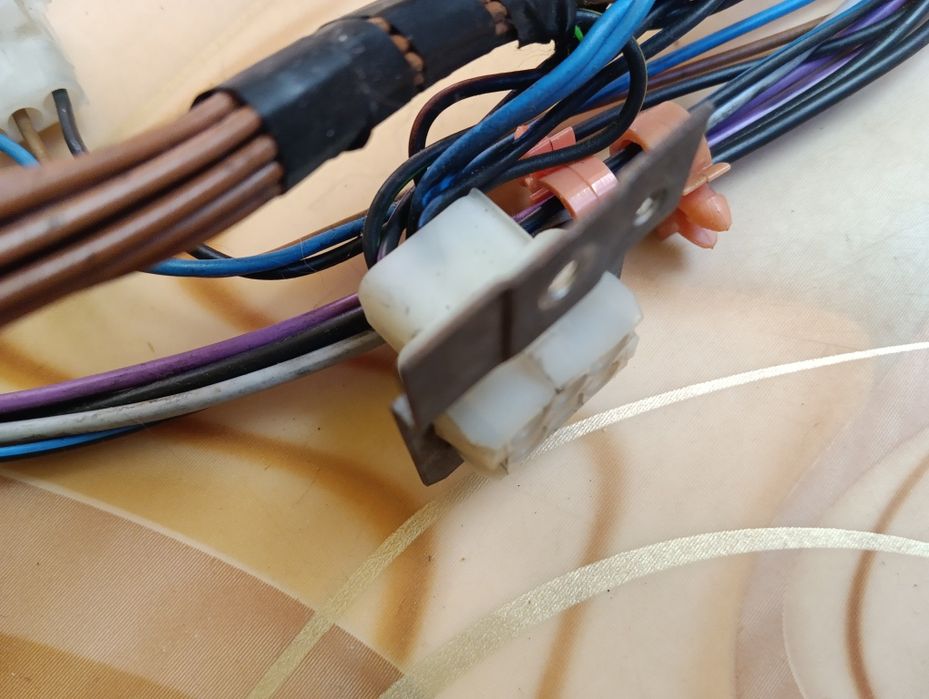 Клеммные колодки от стиральной машины SIEMENS 6143