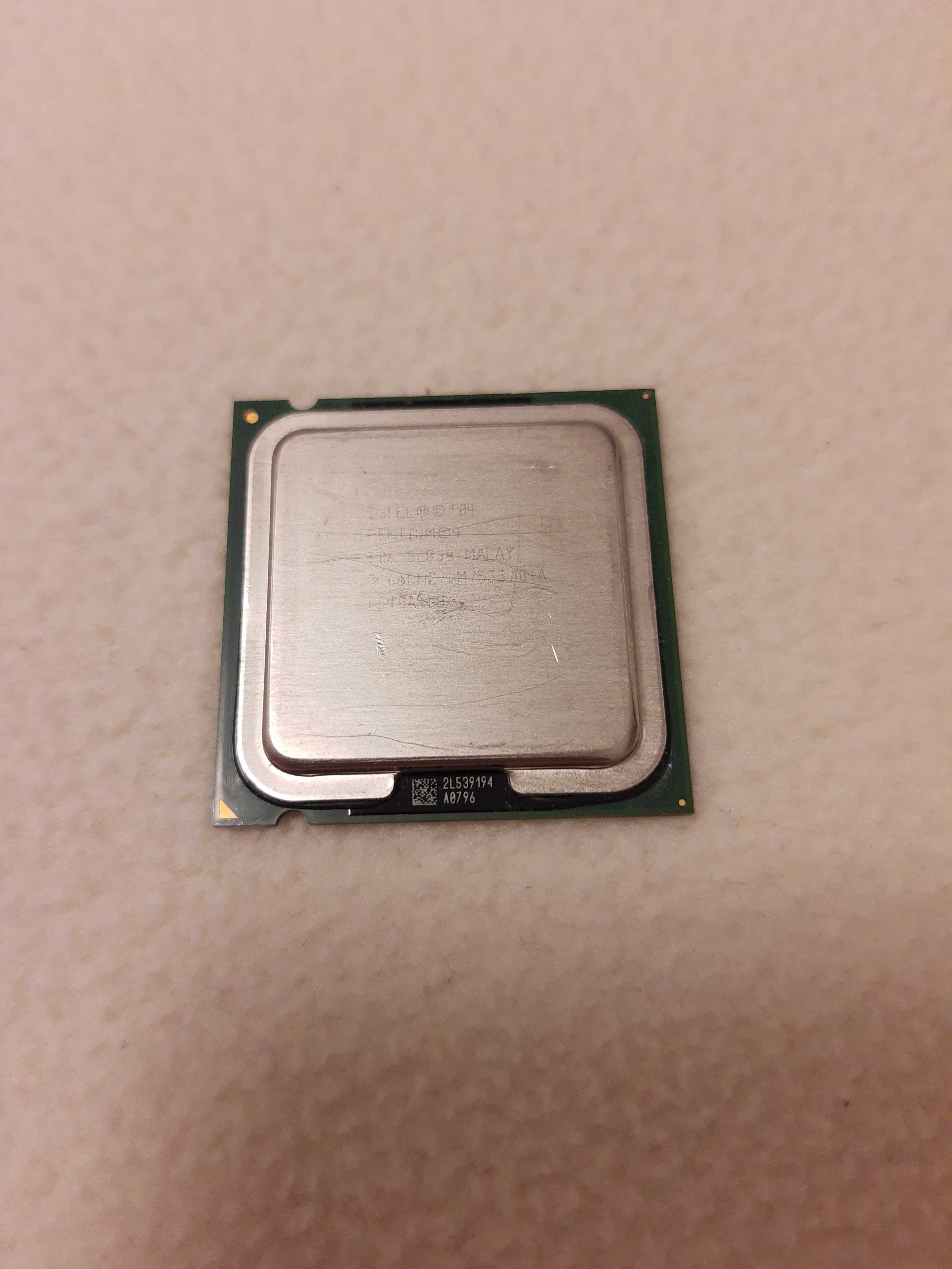 Procesor Intel Pentium 4 2.66/1M/533 Socket 775 Desktop