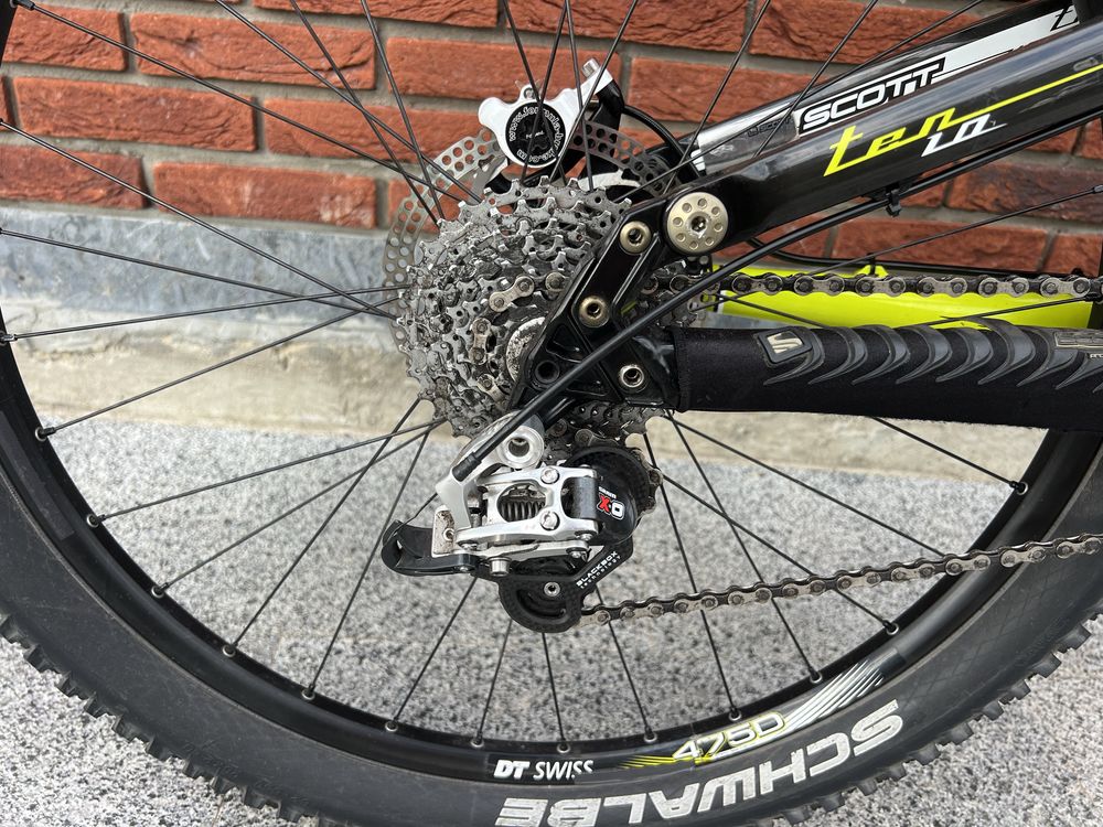 Двопідвіс Carbon Scott
