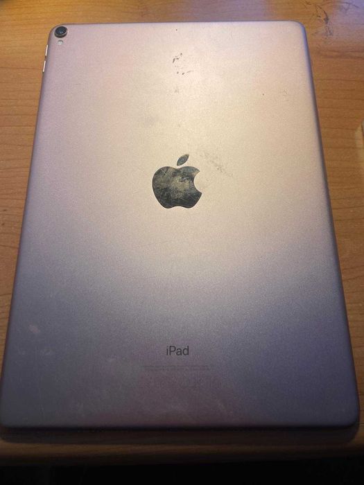 Apple iPad pro 10,5 Avariado