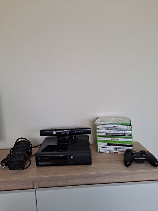 Konsola XBOX 360 Kinect +Gry Pad