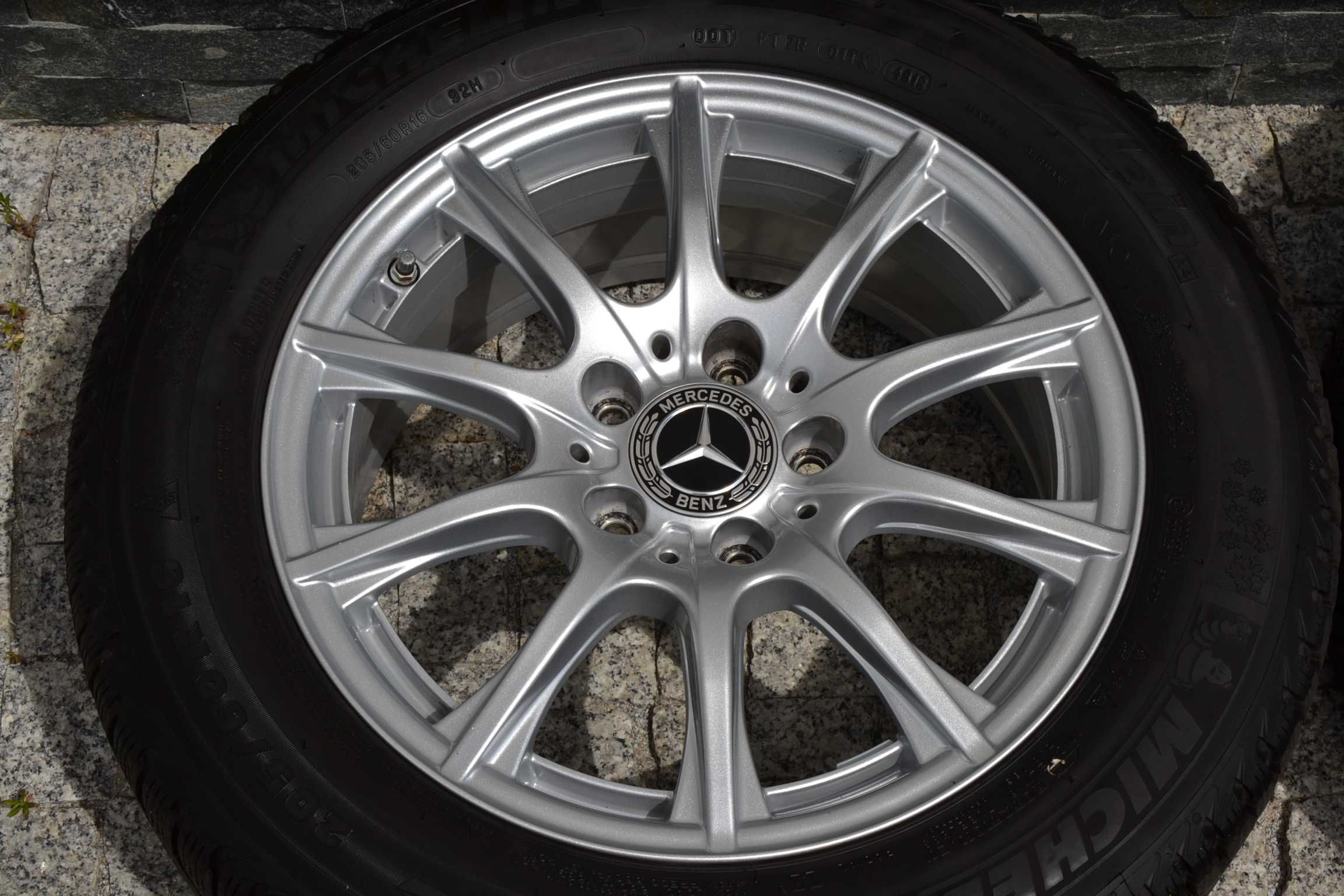 Mercedes C W205 W204 CLA Czujnik 205/60R16 Michelin Zima Super stan