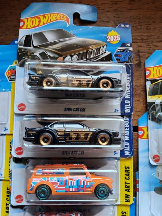 Hot Wheels vários