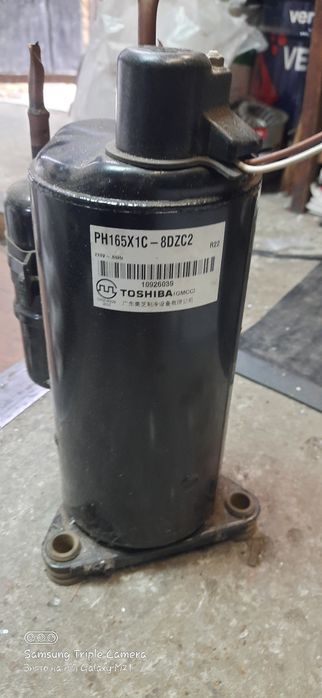 ротационный компрессор Toshiba (GMCC) модели PH165X1C-8DZC2. 
Компресс