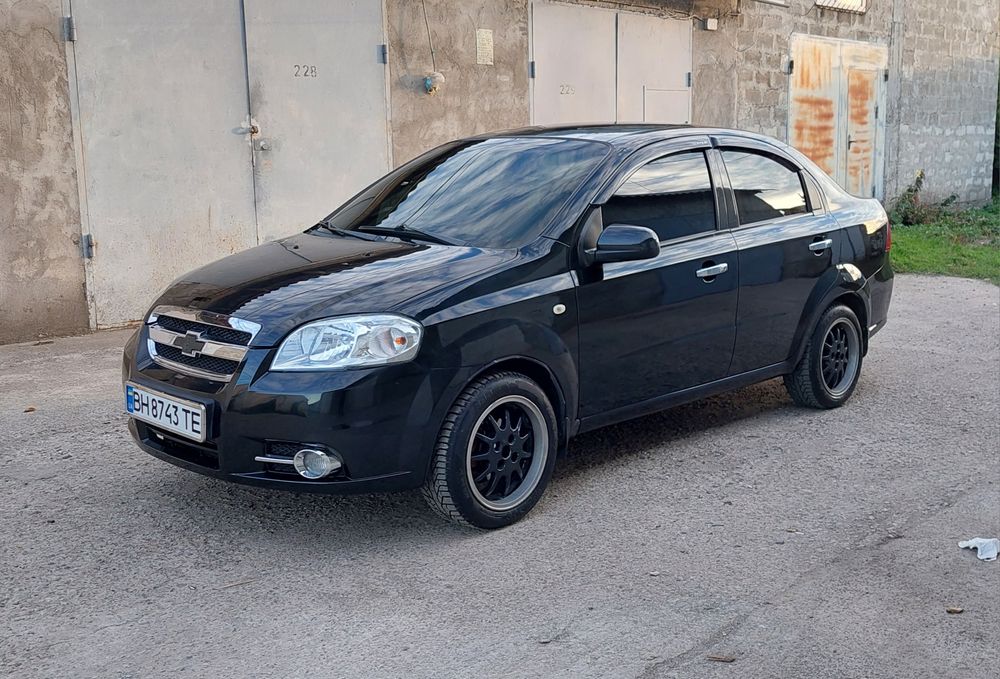 Chevrolet Aveo LS 1.5 газ/бензин