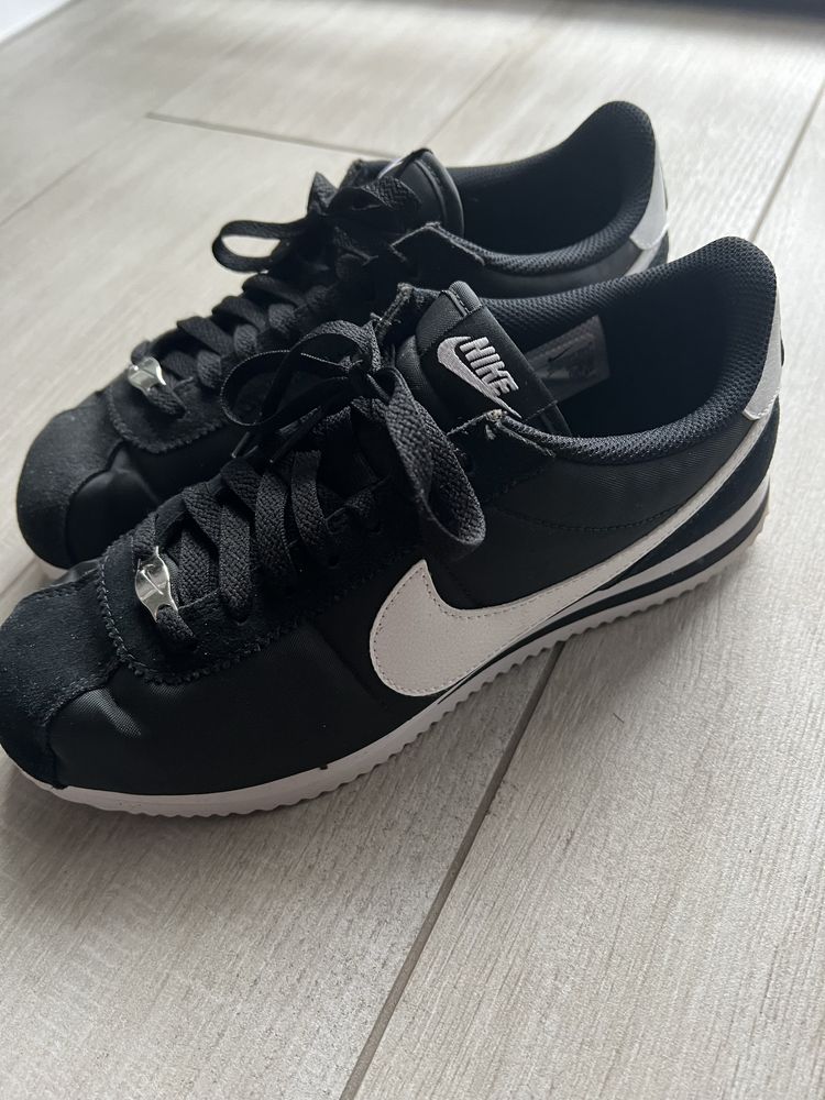 Sprzedam nike Cortez