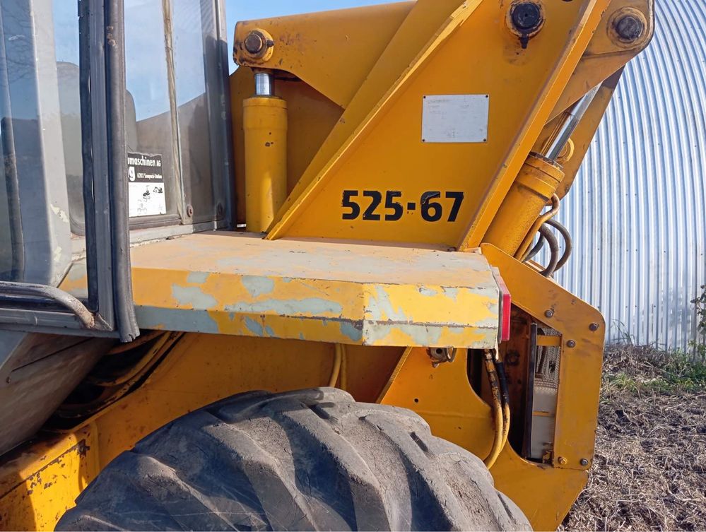 Телескопічний навантажувач JCB 525-67