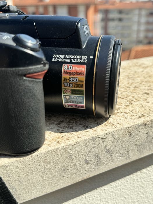 Nikon E8800 coolpix 8MP zoom 10x não liga
