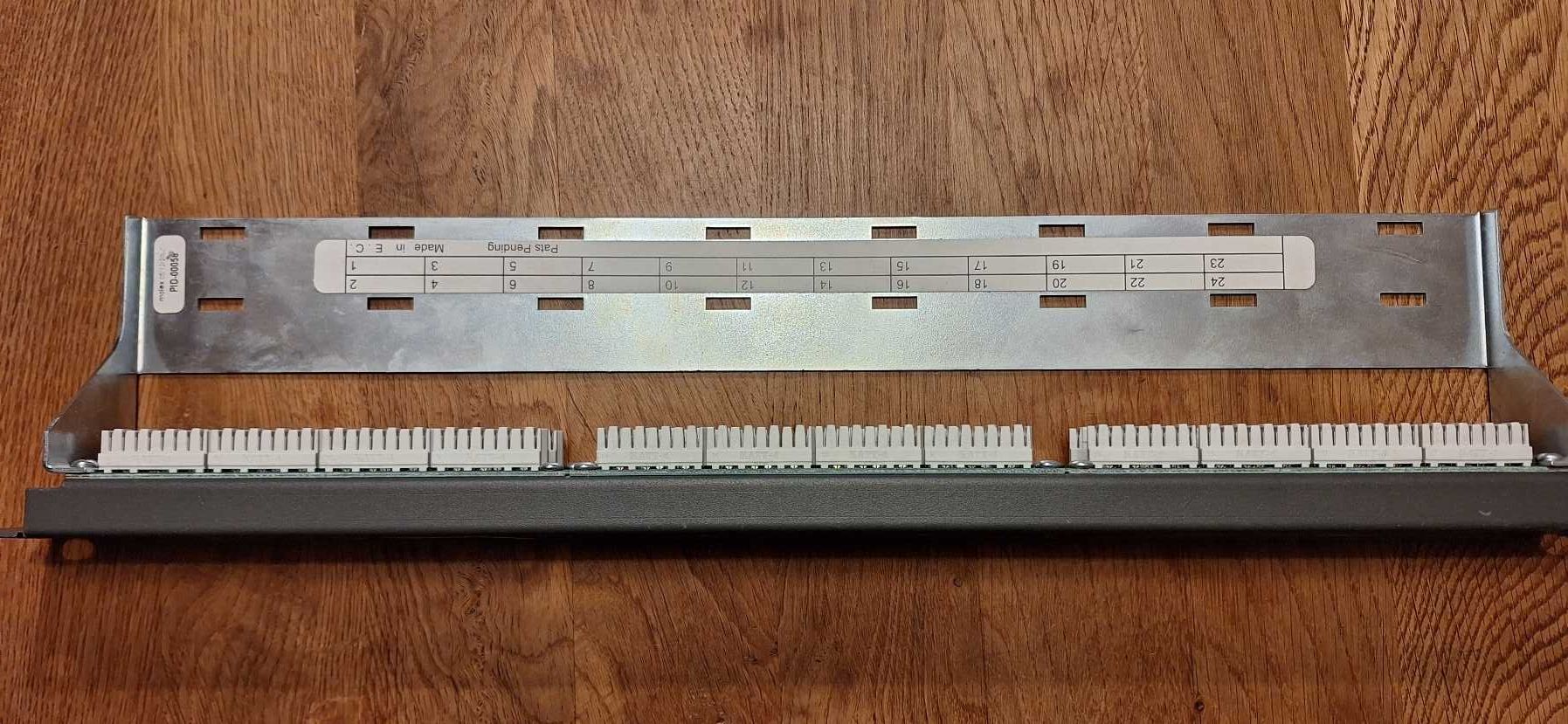 Patch panel 19" 1U 24 porty RJ45 5e, stalowy Molex UK