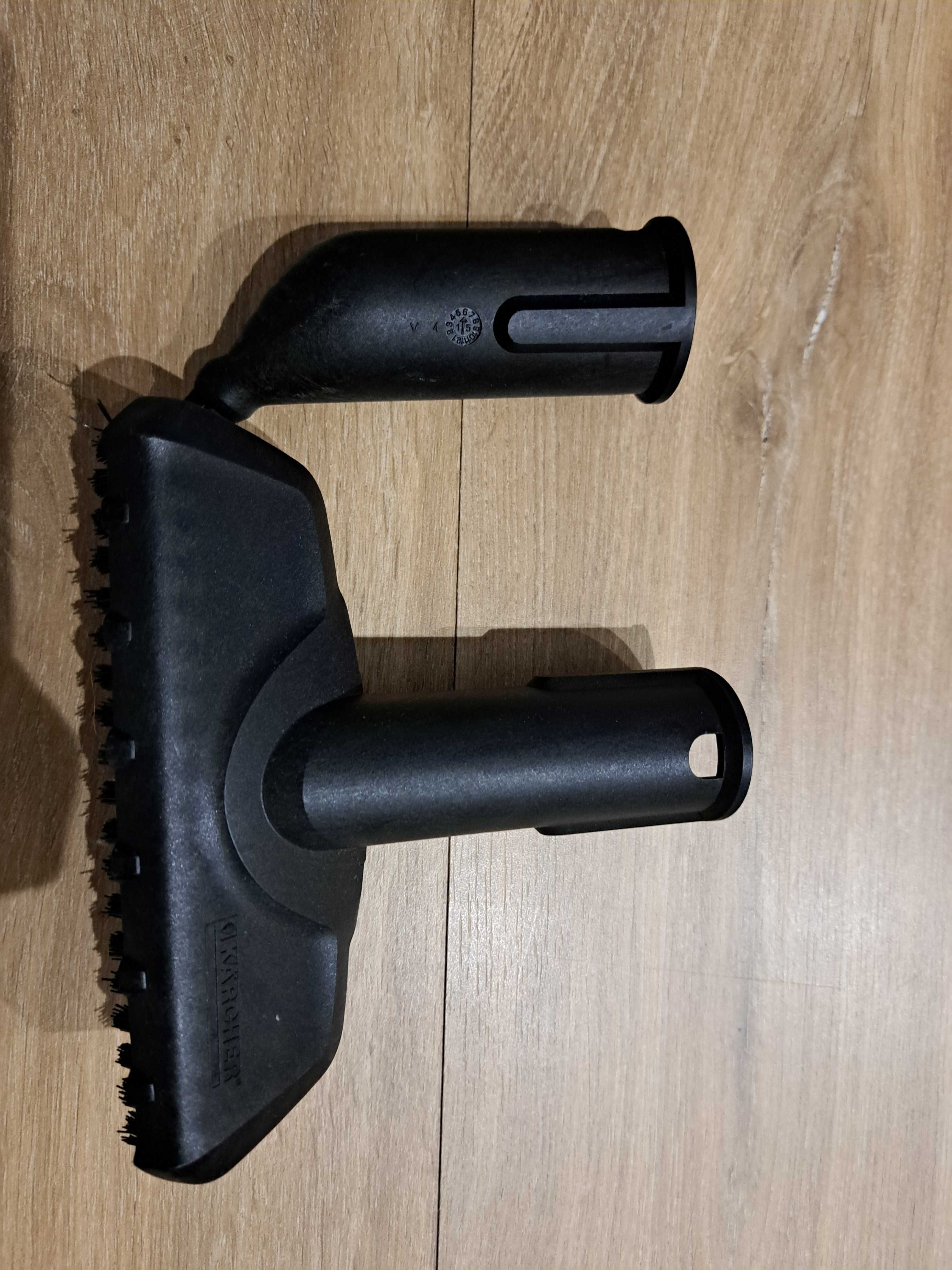 Czyścik parowy Karcher SC 1 EasyFix z zestawem do czyszczenia podłóg