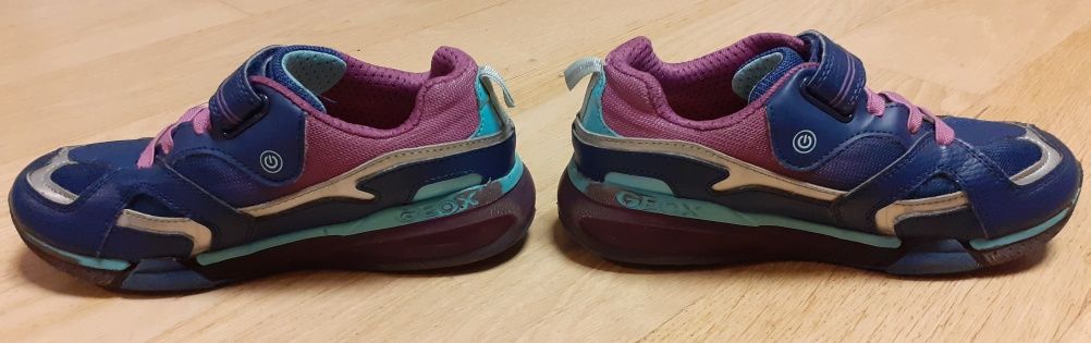 Buty dziecięce Geox rozmiar 34