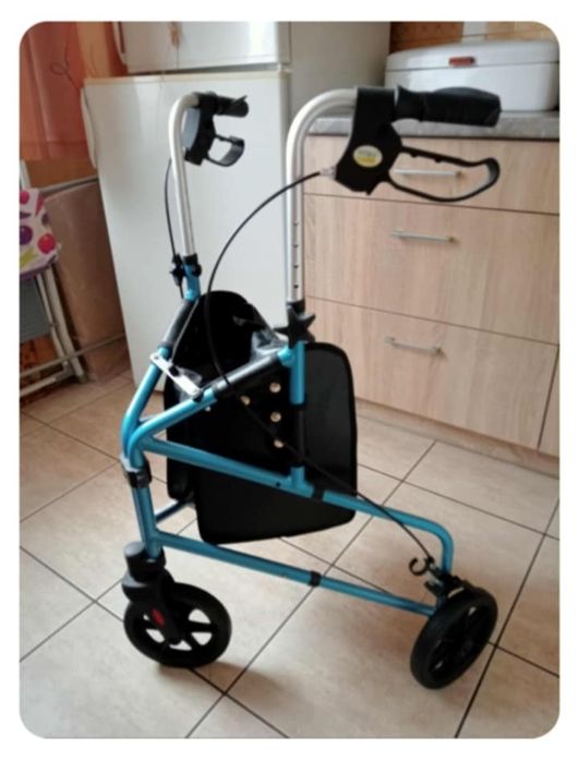 Balkonik, chodzik rehabilitacyjny dla seniora