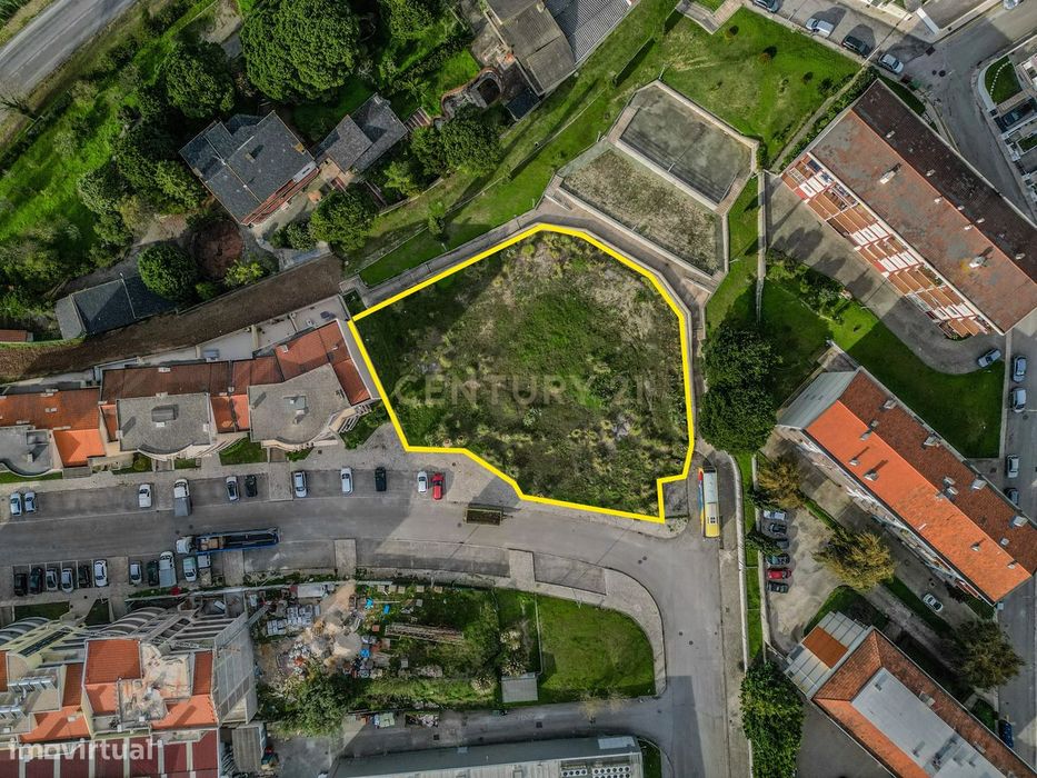 Lote para construção com 2.026 m2 em Tavarede