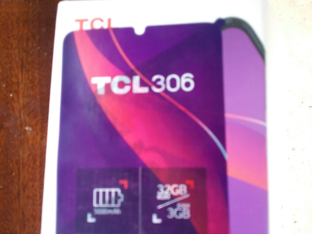 Продаються телефон TCL 306