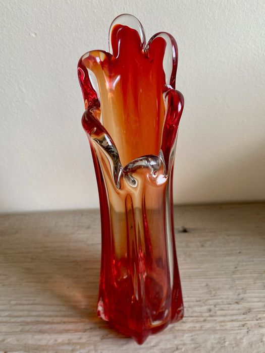 Czerwony wazon Murano