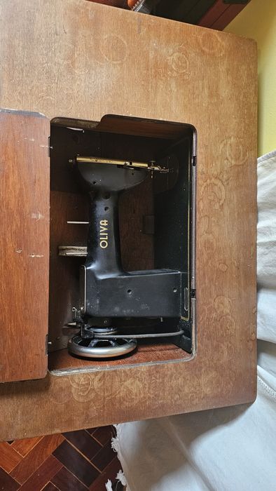 Maquina de costura Olivia