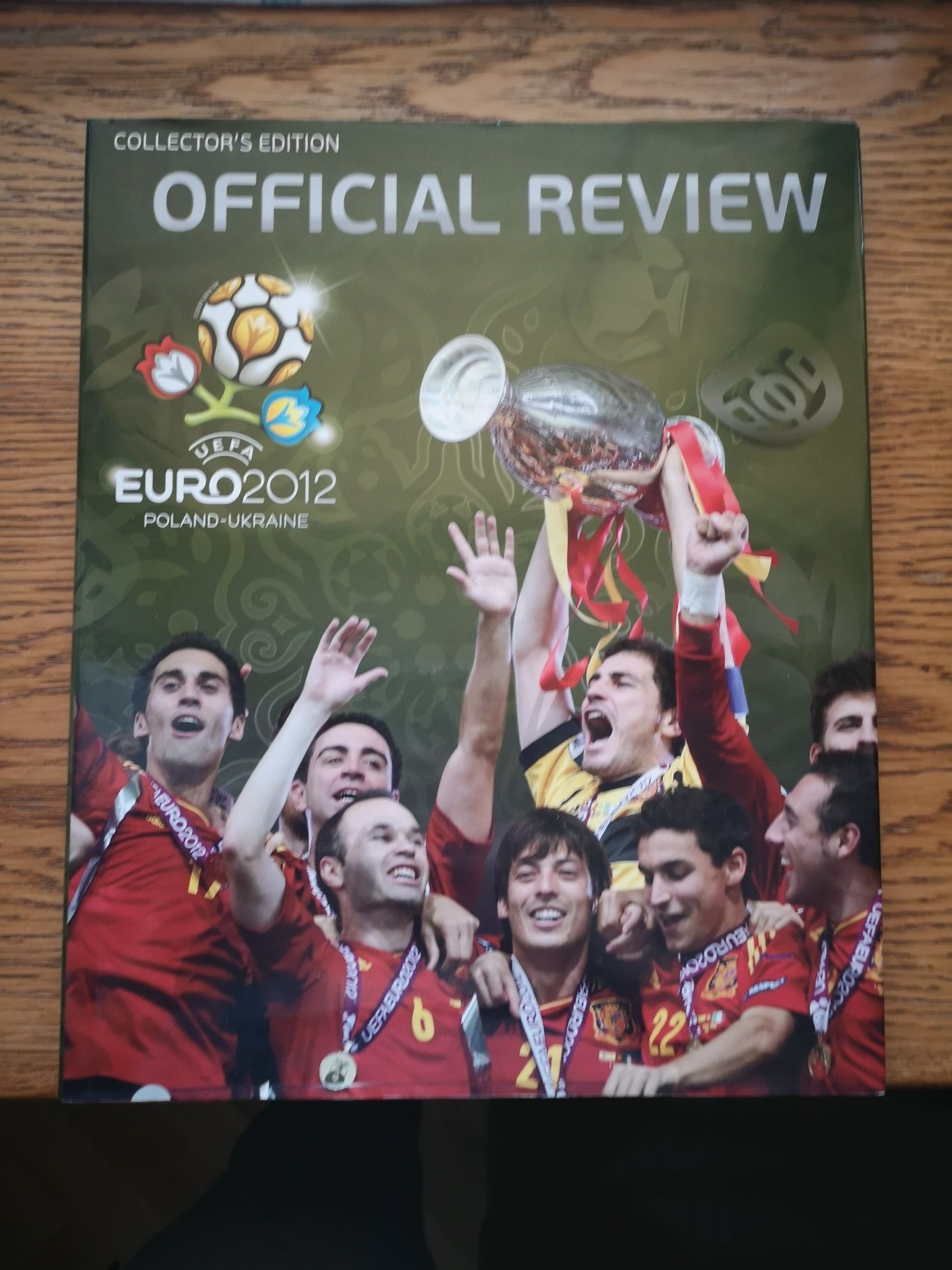 Euro 2012 official review collect edition