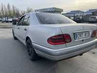 Mercedes’ e270 w210