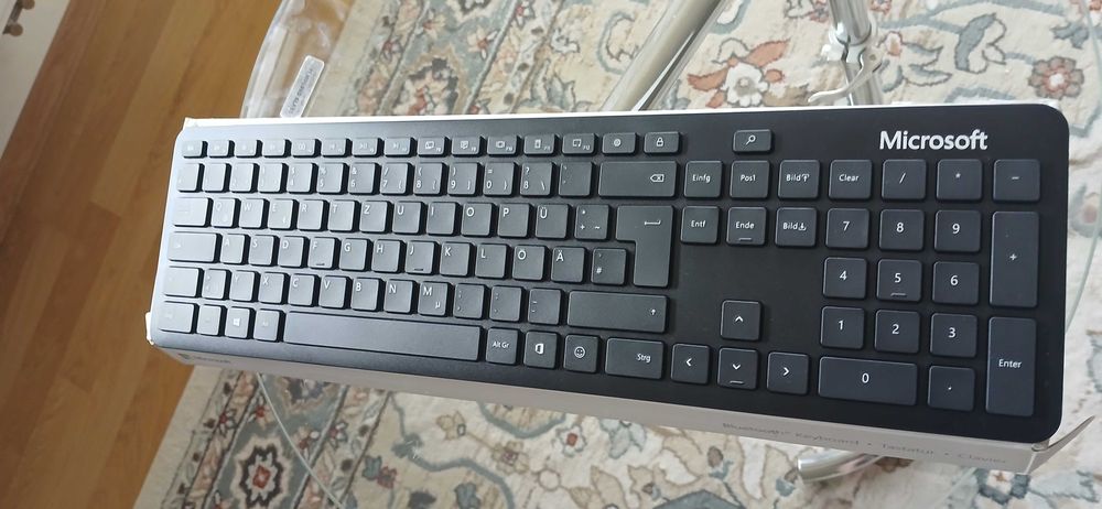 Klawiatura Microsoft Bluetooth QSZ-00006.