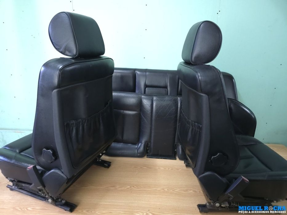 Conjuntos de bancos e quartelas em couro Mercedes Classe C W202 Sedan