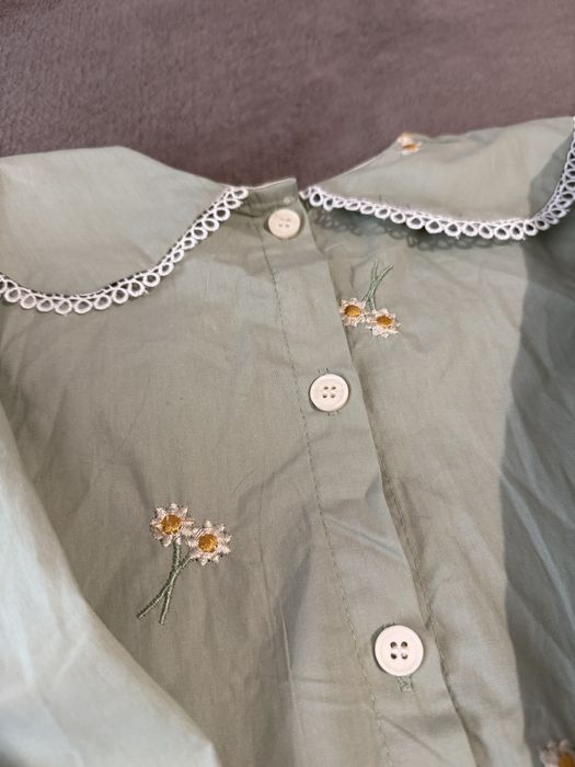 Зелена сукня для дівчинки з коміром