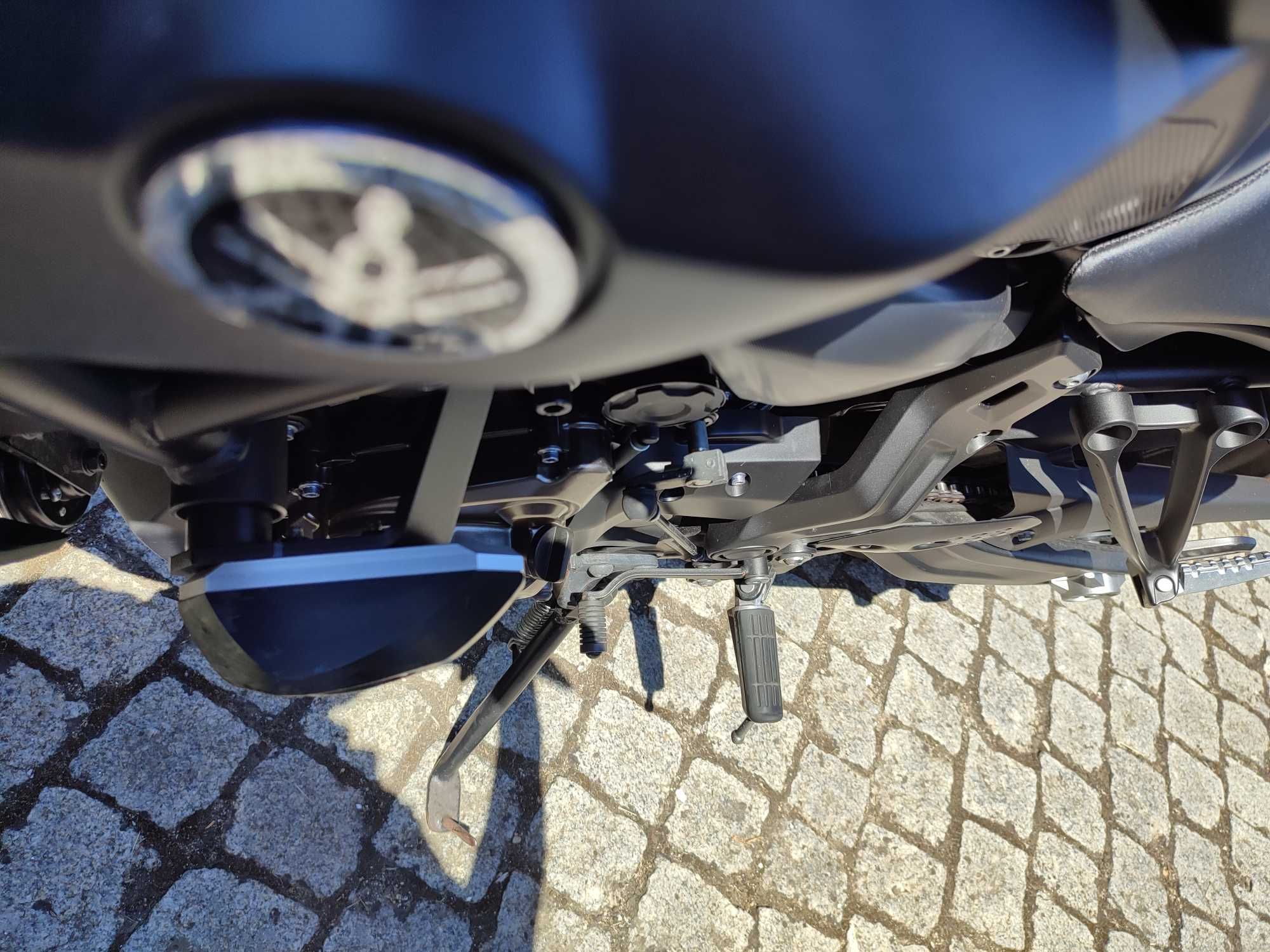 Yamaha MT-07 naked