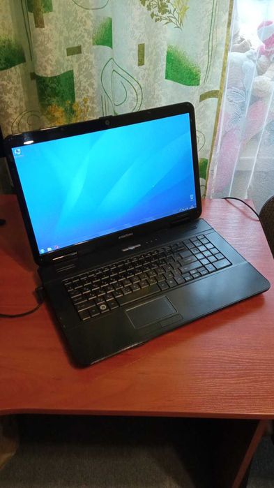 Отличный игровой ноутбук eMachines G630 (17.4 дюйма, корпус - идеал)