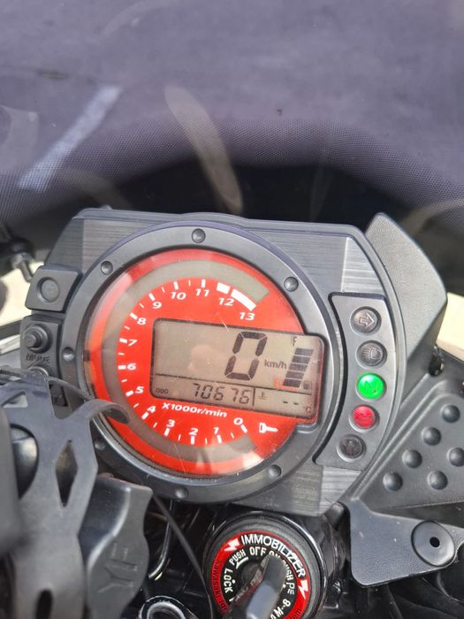 Kawasaki z750   2006