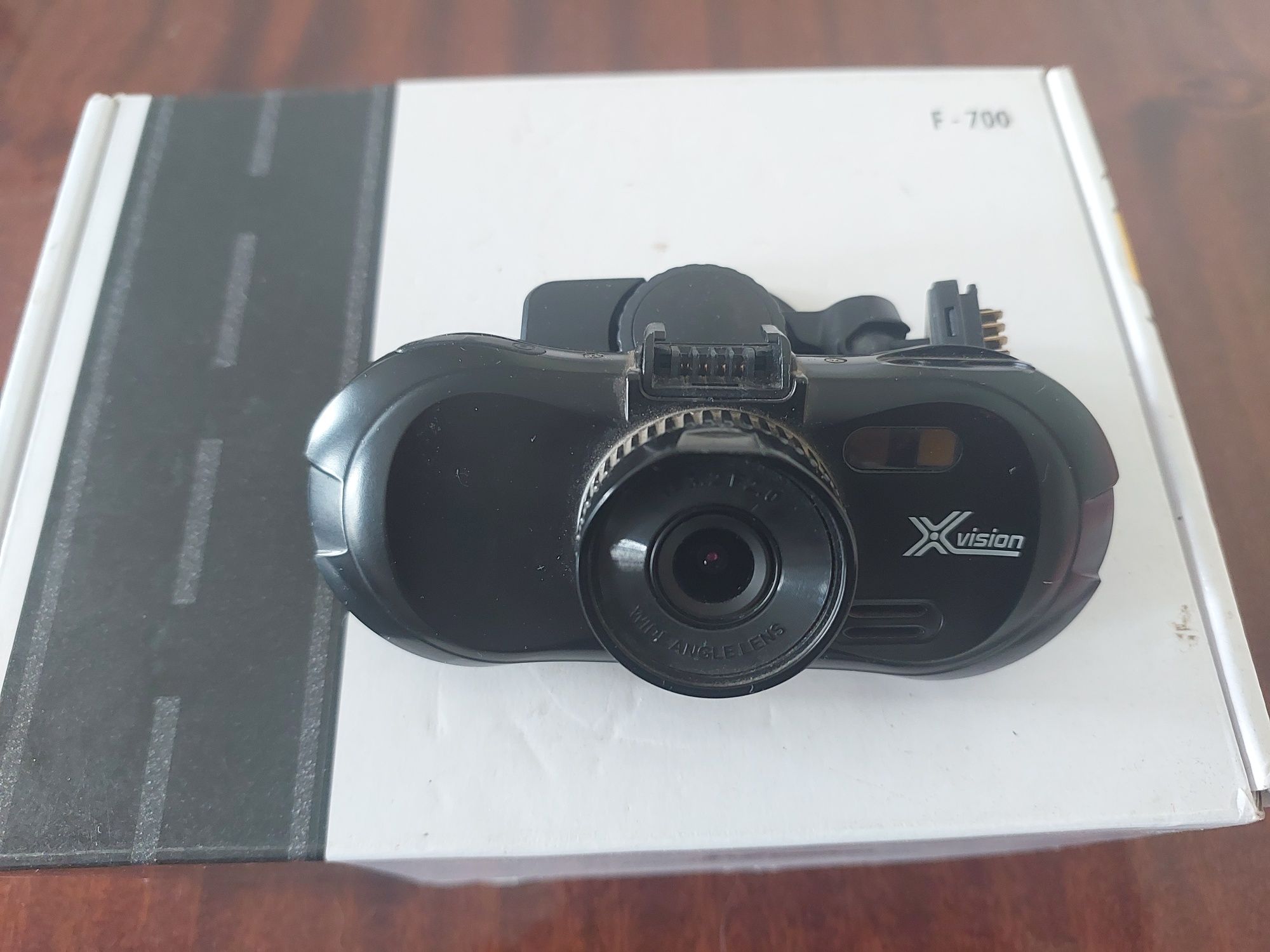 Видеорегистратор X-vision F-700