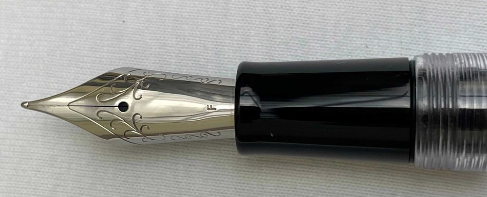 caneta tinta permanecente  DIVINE DESIGN