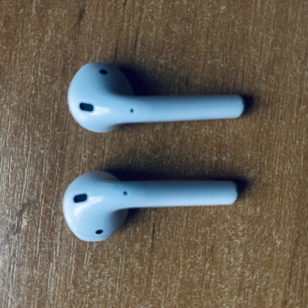 Продам Airpods 2