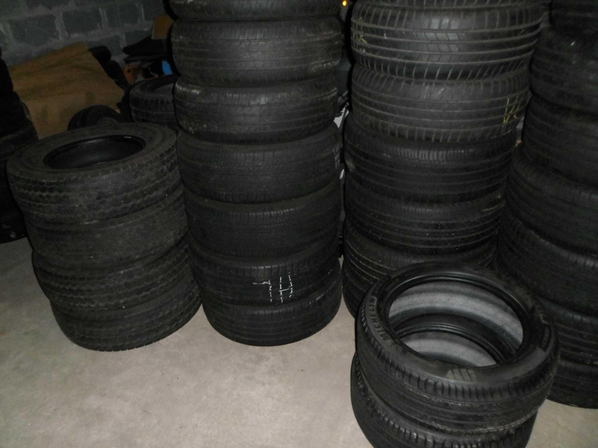 225/75 R16 C Continental