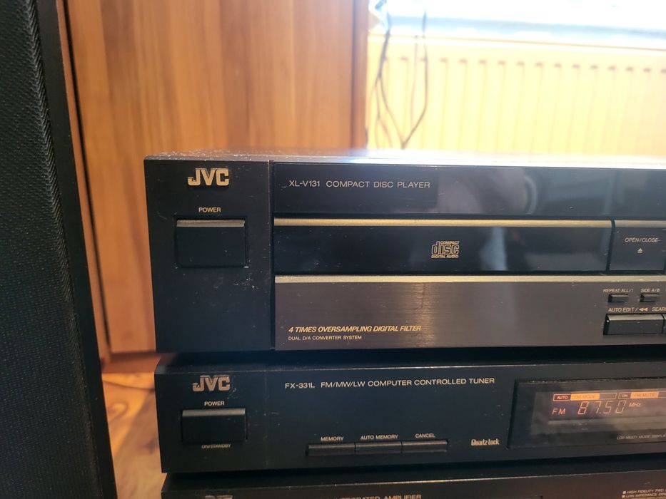 Wieża stereo JVC 4 elementy CD Deck wzmacniacz tuner kolumny