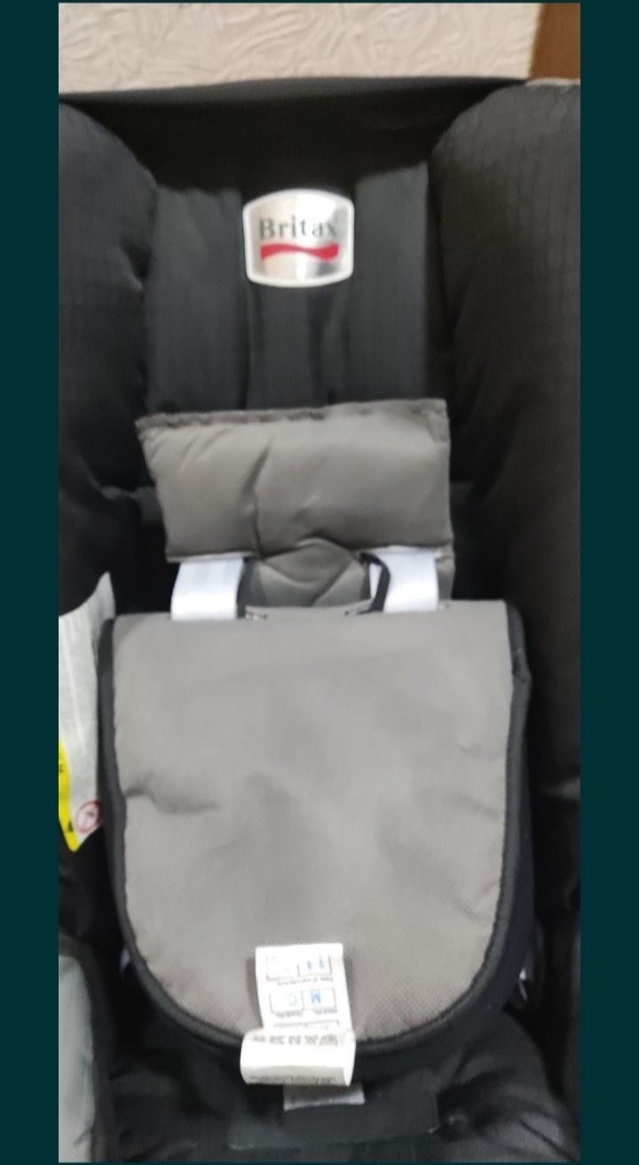 Продам автолюльку Britax Romer