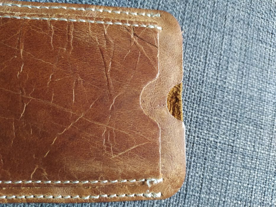 Carteira em pele