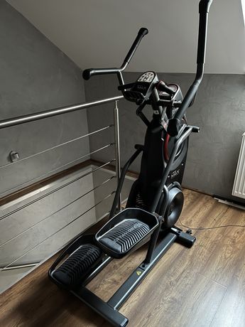 Orbitrek trenażer eliptyczny Bowflex Max M3