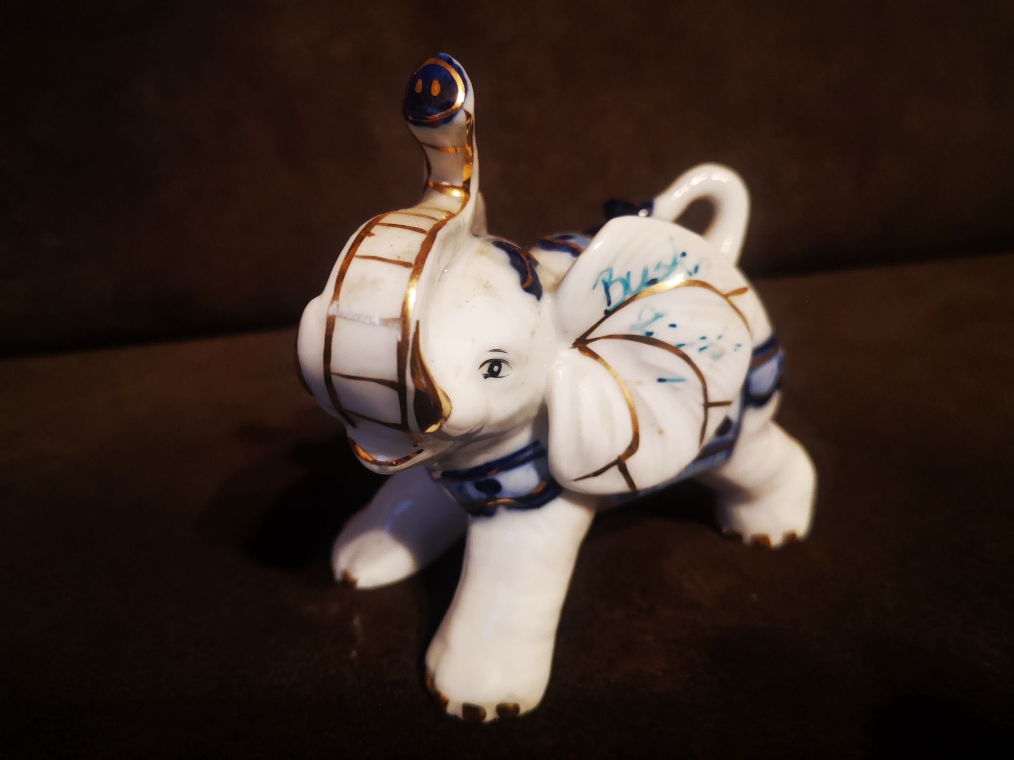 Słoń ceramiczny do kolekcji na prezent