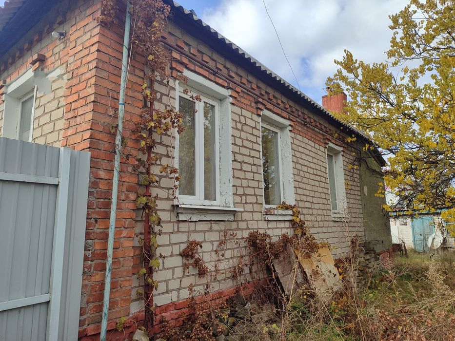 Продам частину будинку на Баварії,район бору