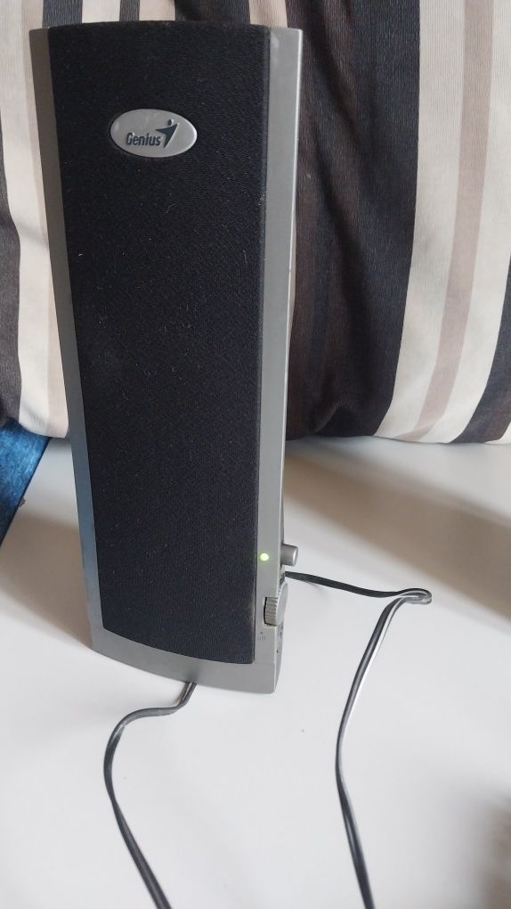Продам компьютерные колонки проводные Genius  Sp-j10.