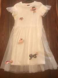 Платье нарядное для девочки рост 126- 131 см