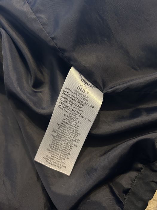 Kurtka wiatrówka damska