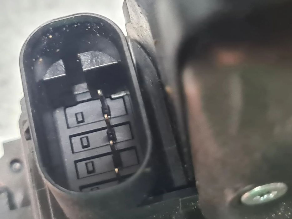 Fechadura / fecho porta trás direito MERCEDES-BENZ Classe C (W205)