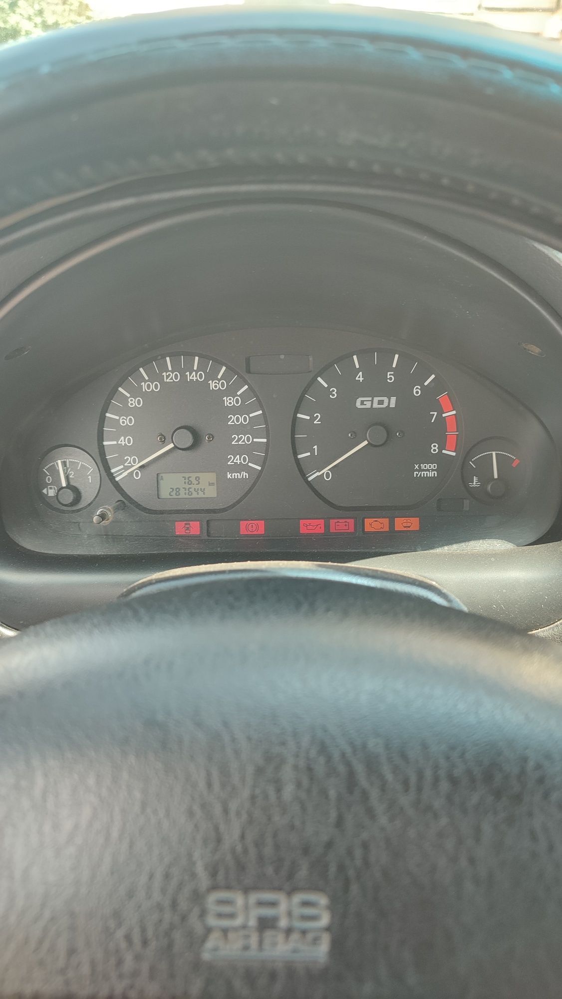 Мицубиси Каризма 2002 г 1.8 GDI