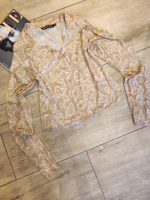 Prześwitująca koszula w grzyby. Bez wad.