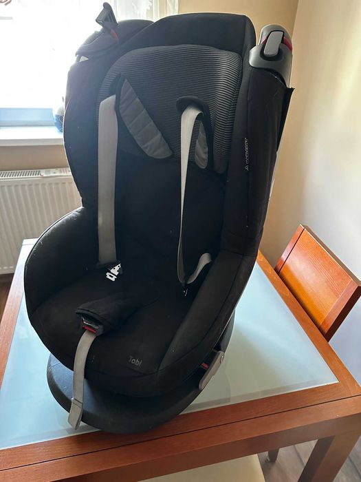 Fotelik samochodowy MAXI COSI TOBI Uniwersalny, 9 - 18 kg.