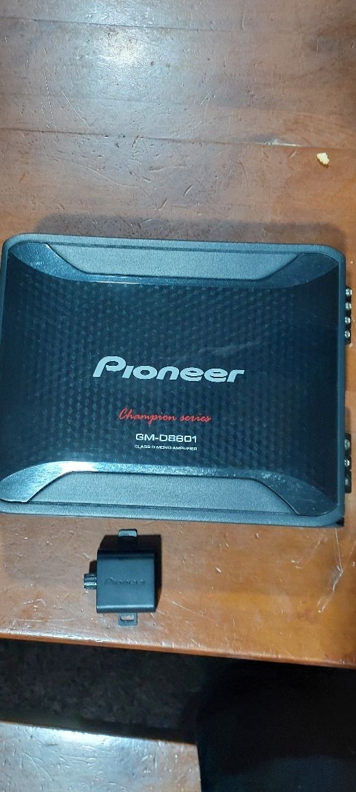 Amplificador Pioneer GM-D8601